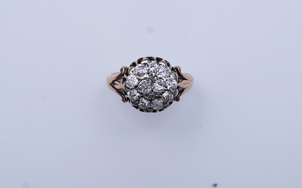 A diamond cluster ring, circa 1900